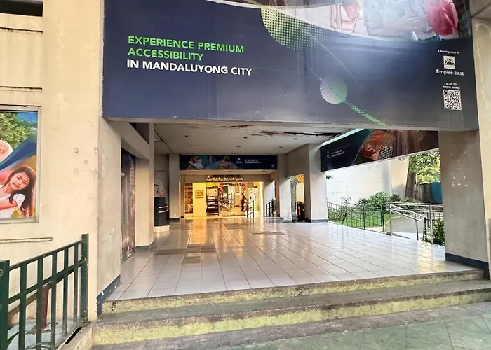 Urban Escape For & Your Pet Apartment Manila